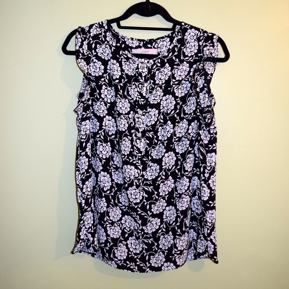 LOFT Floral Blouse top shirt black & white M